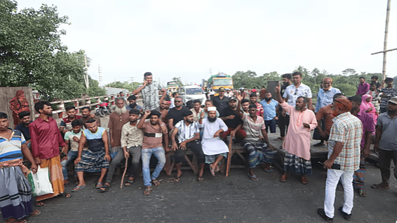 ফরিদপুরে আবারও দুই মহাসড়ক অবরোধ