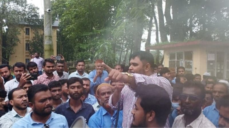 পল্লী বিদ্যুৎ কর্মকর্তা-কর্মচারীদের ‘কমপ্লিট শাটডাউন’র আলটিমেটাম