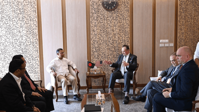 প্রধানমন্ত্রীর সাথে মার্কিন রাষ্ট্রদূতের সৌজন্য সাক্ষাৎ