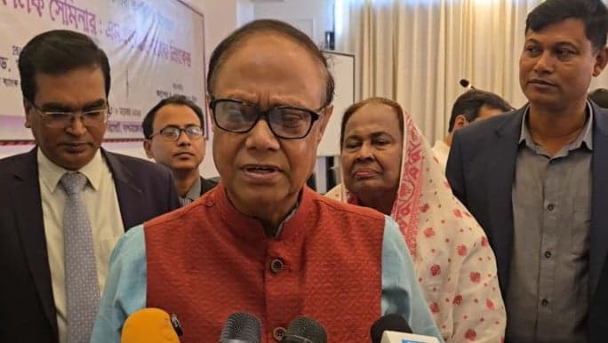 দেশের সামগ্রিক অর্থনৈতিক অবস্থা স্থিতিশীল রয়েছে: গভর্নর