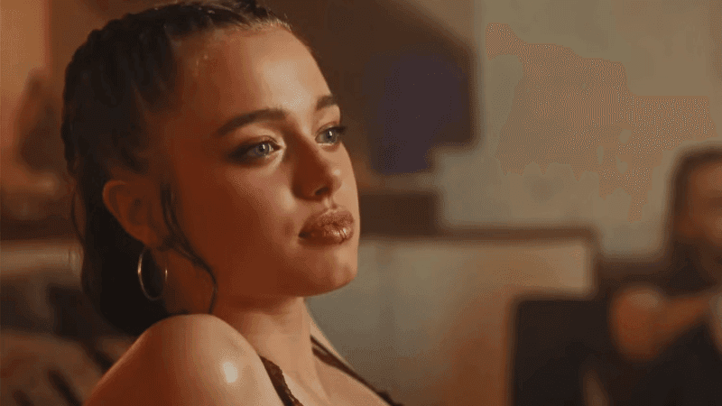 কে-পপ মিউজিক ভিডিওতে জোলি ও পিটের মেয়ে শিলো