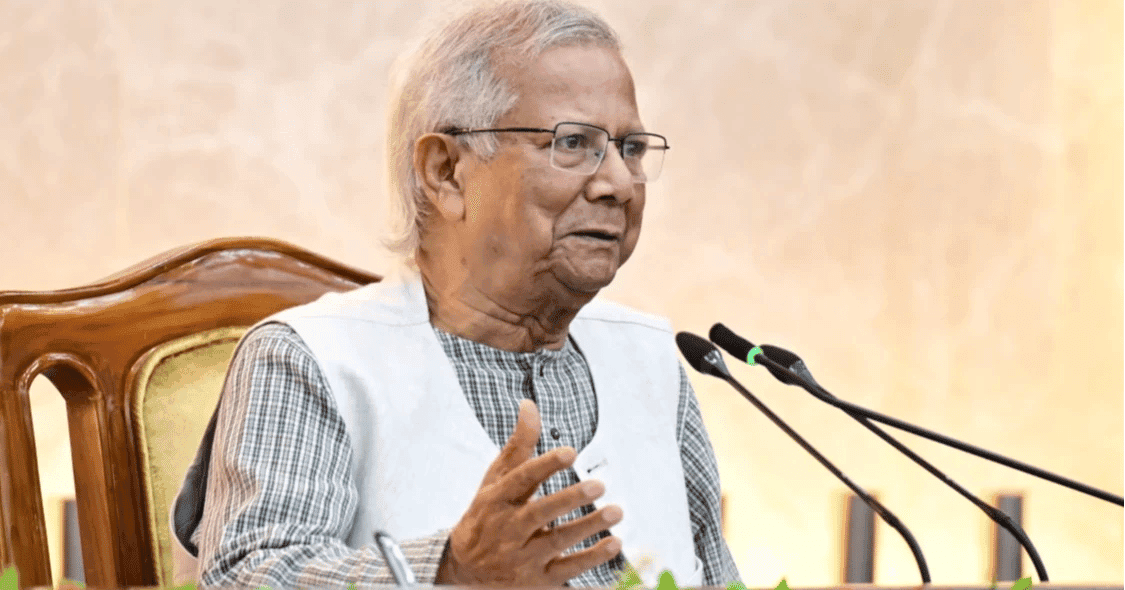 আইনশৃঙ্খলা ও নির্বাচন প্রস্তুতি নিয়ে প্রধান উপদেষ্টার পর্যালোচনা সভা