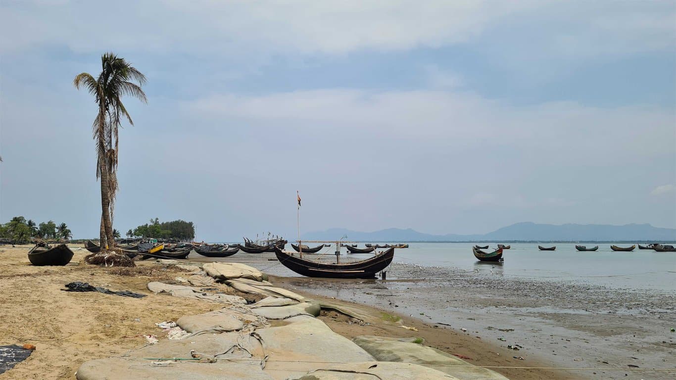 নাফ নদী থেকে চার বাংলাদেশি জেলেকে অপহরণ আরাকান আর্মির