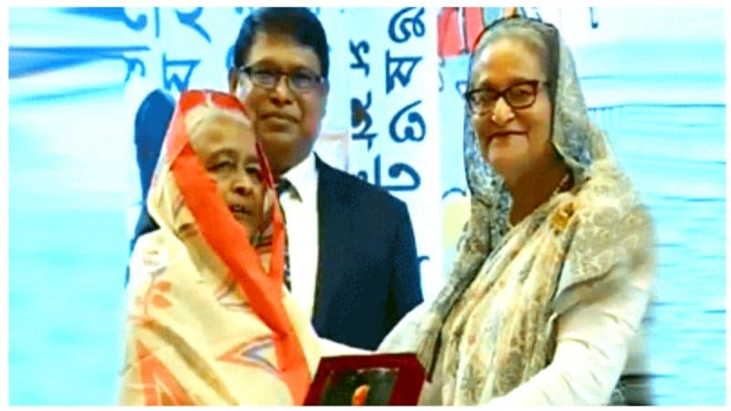 একুশে পদক পেলেন ২১ বিশিষ্টজন