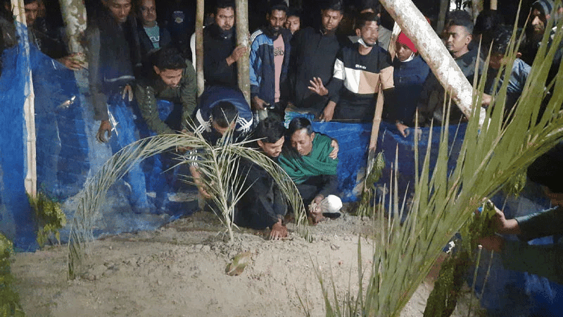 স্ত্রী-সন্তানের লাশের বিনিময়ে আমাকে জামিন দেওয়া হলো: কবর জিয়ারত শেষে সাদ্দাম