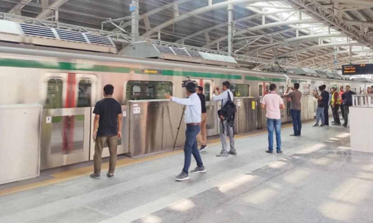 মেট্রোরেল স্টেশনে ভিডিও ধারণে নতুন নিষেধাজ্ঞা