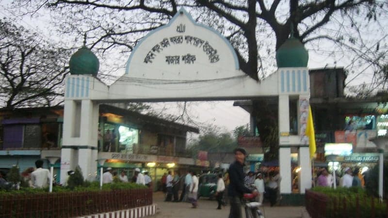 সিলেটে শাহ পরাণ মাজারে দুপক্ষের সংঘর্ষ