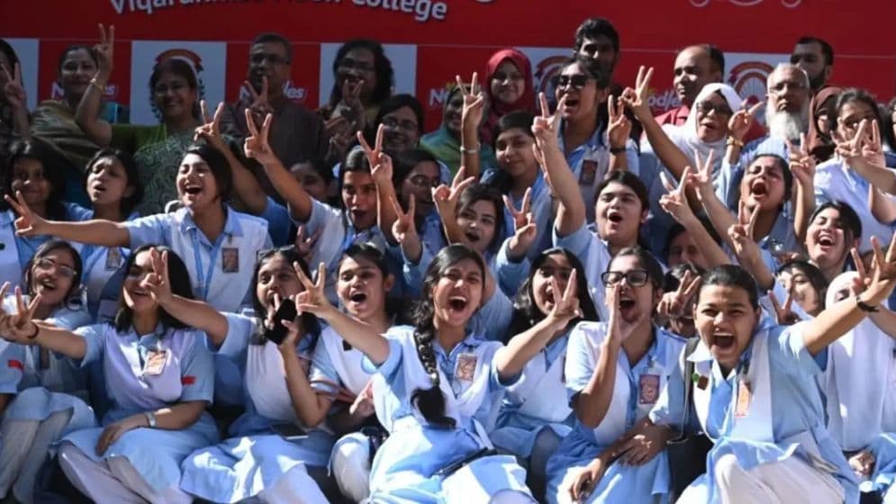 এইচএসসি ও সমমানের পরীক্ষার ফল প্রকাশ, পাসের হার ৫৮.৮৩ শতাংশ