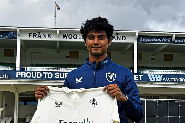 সাকিবের পর দ্বিতীয় বাংলাদেশি হিসেবে কাউন্টি ক্রিকেটে হাসান মাহমুদ