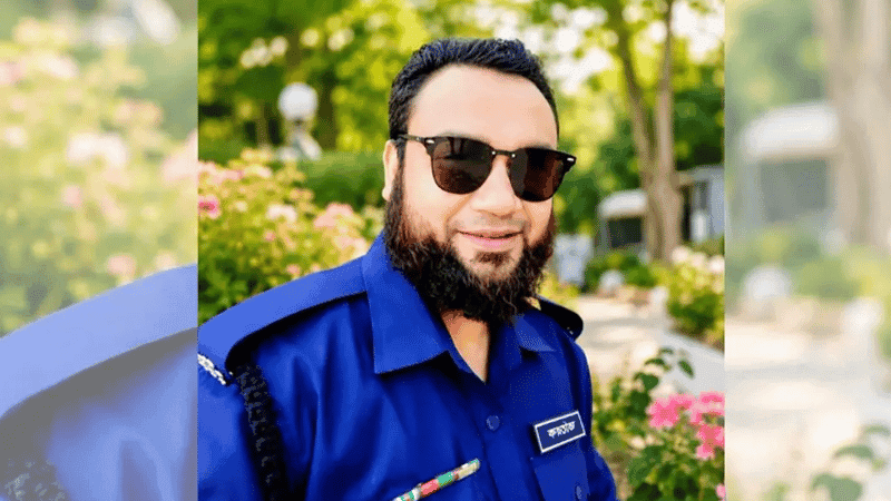 ‘টিপকাণ্ডে’ চাকরিচ্যুত পুলিশ কনস্টেবল নাজমুলের চাকরিতে বহালের নির্দেশ