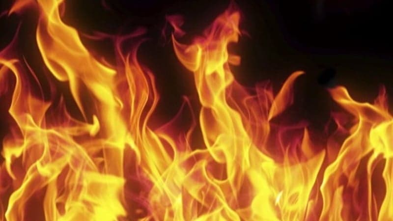 পুরানা পল্টনে সাব্বির টাওয়ারে আগুন, নিয়ন্ত্রণে ৬ ইউনিট