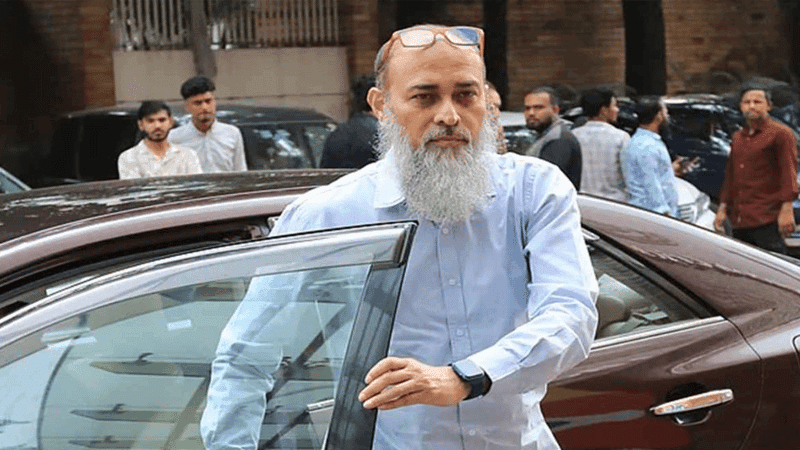 শোকজের জবাবে বিসিবিকে নাজমুল বললেন ‘জনপ্রিয় হয়ে গেছি’