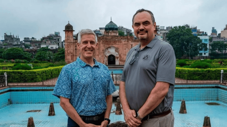 লালবাগ কেল্লা পরিদর্শন করলেন মার্কিন প্যাসিফিক ফ্লিট কমান্ডার