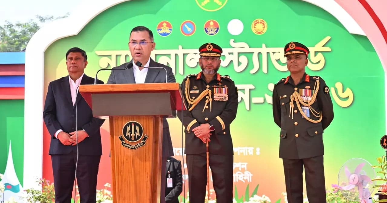 জাতীয় পতাকার মর্যাদা রক্ষা সব সৈনিকদের পবিত্র দায়িত্ব: প্রধানমন্ত্রী