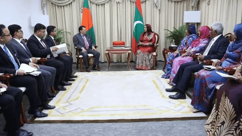 বাংলাদেশ-মালদ্বীপ সম্পর্ক জোরদারে দুই পররাষ্ট্রমন্ত্রীর বৈঠক