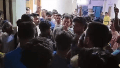 ওসির কক্ষের সামনে দাঁড়িয়েই ‘থানার ইট খুলে নেওয়ার’ হুমকি এনসিপি নেতার
