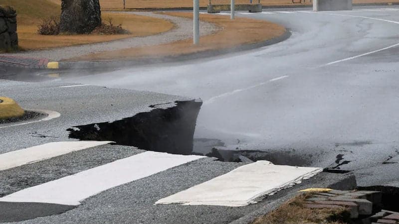 একদিনে ৭০০ ভূমিকম্প আইসল্যান্ডে!