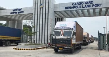 ঈদ উপলক্ষে এক সপ্তাহের জন্য বেনাপোল বন্দরে আমদানি-রপ্তানি বন্ধ