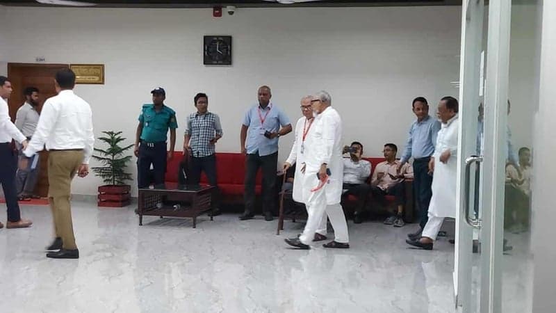 নির্বাচনের প্রস্তুতি নিয়ে সিইসির সঙ্গে বৈঠকে বিএনপি