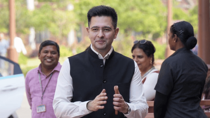 কেজরিওয়ালের দল ছেড়ে বিজেপিতে যোগ দিচ্ছেন রাঘব চাড্ডা