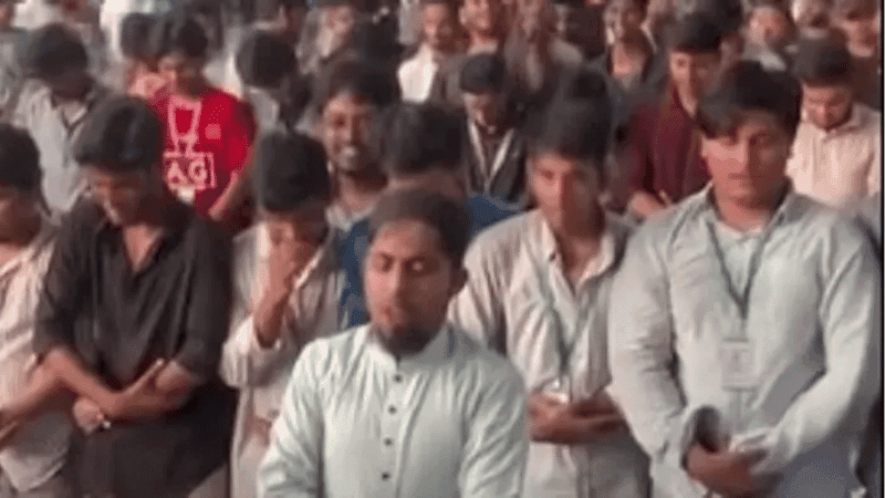 চট্টগ্রামে শিক্ষামন্ত্রীর ‘গায়েবানা জানাজা’