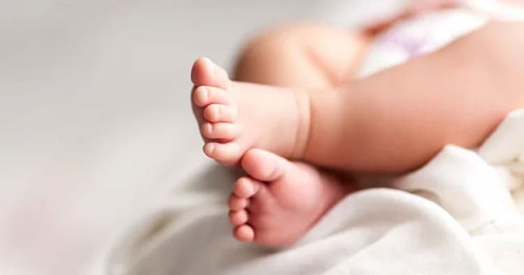 চুয়াডাঙ্গায় শ্বাসনালীতে দুধ আটকে তিন মাসের শিশুর মৃত্যু