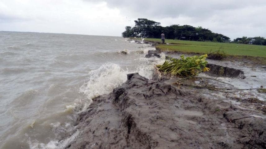 জরুরি বাঁধ মেরামতে অতিরিক্ত ১০০ কোটি টাকা বরাদ্দ দিল সরকার
