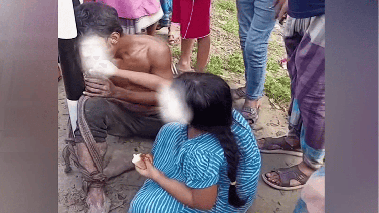 রাতভর খুঁটিতে বাঁধা বাবাকে চা-রুটি খাওয়াল ছোট্ট মেয়ে, ভিডিও ছড়ানোর পর মিলল মুক্তি