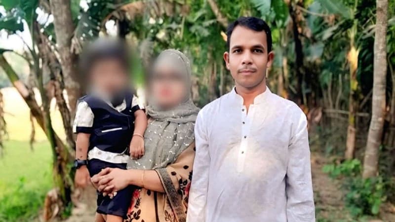 স্ত্রীকে গলা কেটে হত্যার পর থানায়  আত্মসমর্পণ স্বামীর