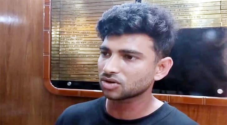 ডিবি পরিচয়ে ক্রিকেটার নাঈমকে হাসানকে মারধর, থানায় নিয়ে হেনস্তার অভিযোগ