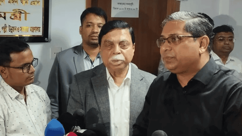 সেপ্টেম্বর থেকে ২ লাখ শ্রমিক নেবে মালয়েশিয়া: স্থানীয় সরকার প্রতিমন্ত্রী