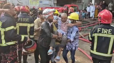 গাজীপুরে গার্মেন্টসে আগুন, ধোঁয়ায় অসুস্থ ৭০ শ্রমিক উদ্ধার