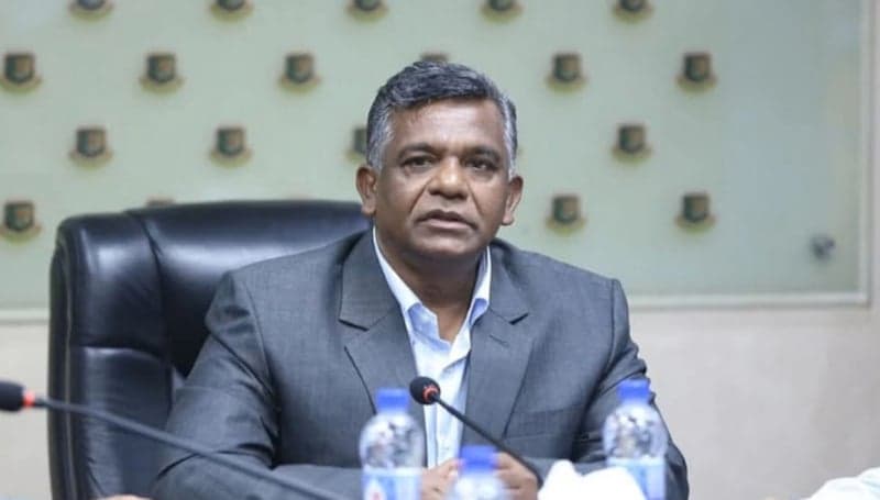 দেশ ছাড়লেন বিসিবি সভাপতি বুলবুল