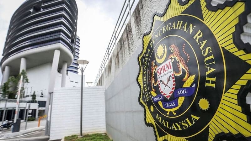 দুর্নীতির অভিযোগে মালয়েশিয়ায় বাংলাদেশি ব্যবসায়ী গ্রেপ্তার