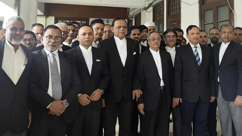 আদালত অবমাননার মামলায় অব্যাহতি পেলেন বিএনপির ৭ আইনজীবী