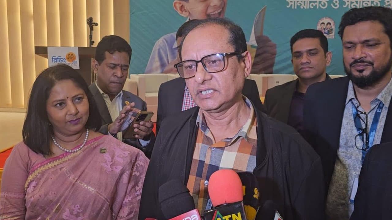প্রাথমিক শিক্ষার্থীরা সব বই পাবে এ মাসেই: উপদেষ্টা