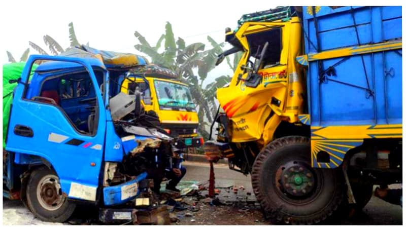 ময়মনসিংহে ট্রাকের সঙ্গে সংঘর্ষে পিকআপের চালকসহ নিহত ৩