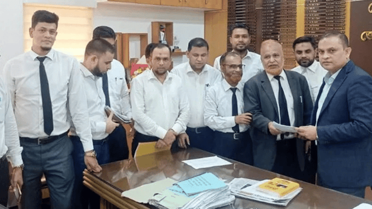 সিলেটে জামায়াত সমর্থিত ১৭ আইন কর্মকর্তার একযোগে পদত্যাগ