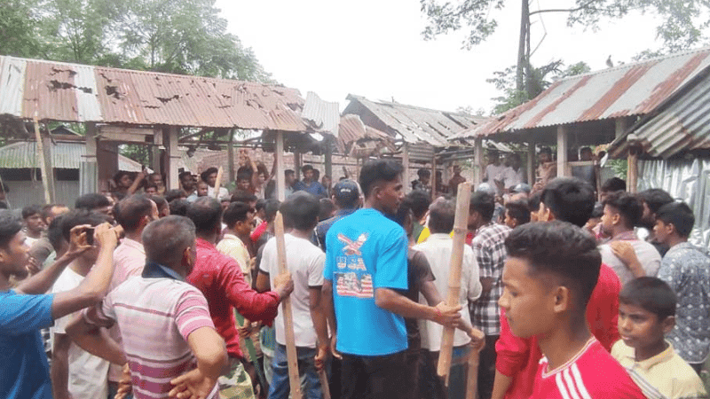 লালমনিরহাটে শিশুর মরদেহ উদ্ধার ঘিরে উত্তেজনা, ডিসি-এসপির গাড়ি ভাঙচুর