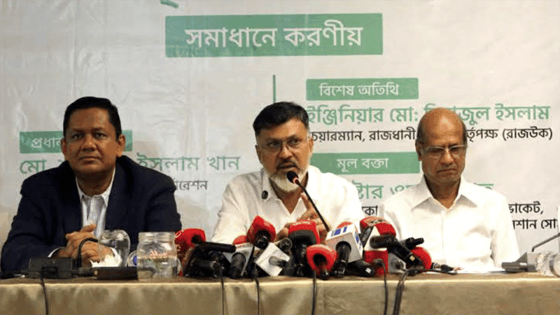 হকারদের পুনর্বাসনে স্থায়ী রেজিস্ট্রেশন নম্বর ও আইডি কার্ড দেওয়া হবে: ডিএনসিসি প্রশাসক