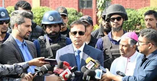 বড়দিন উপলক্ষে প্রয়োজনীয় নিরাপত্তা ব্যবস্থা গ্রহণ করা হয়েছে