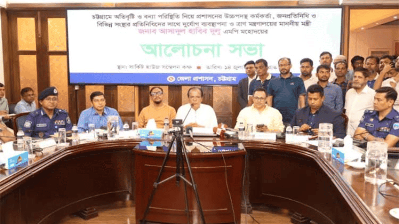 বন্যা-পরবর্তী পুনর্বাসনে সর্বোচ্চ গুরুত্ব দিচ্ছে সরকার: ত্রাণমন্ত্রী