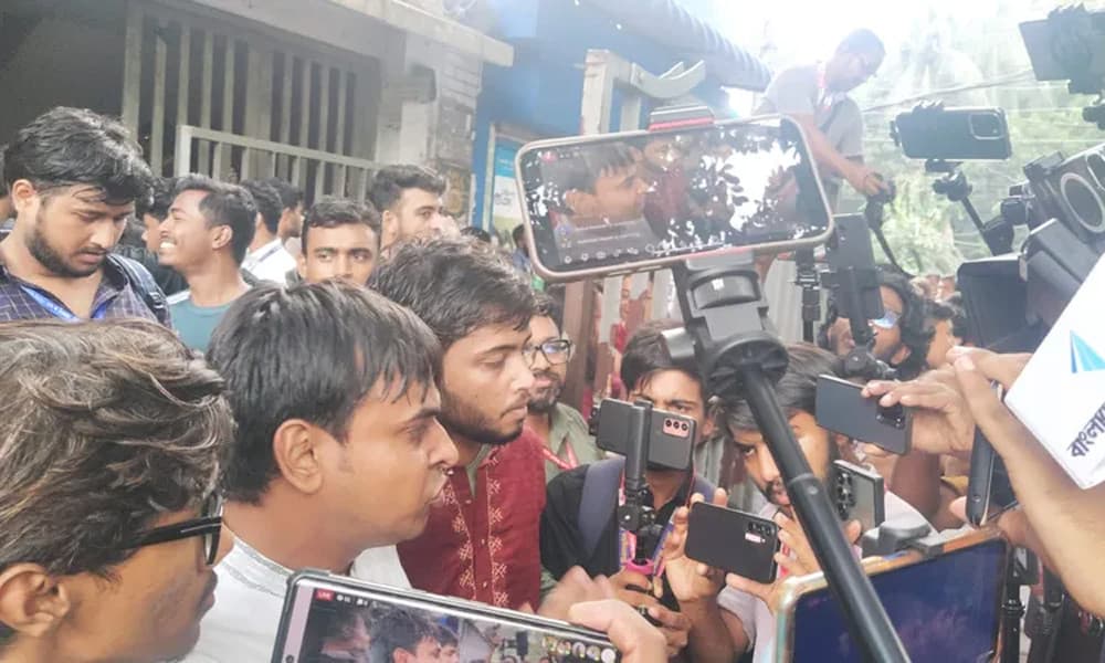 ডাকসু নির্বাচনে শিবিরের প্রতি পক্ষপাতিত্বের অভিযোগ উমামা ফাতেমার প্যানেলের