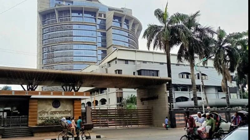 ‘ক্রসফায়ার’ রূপক অর্থে, সাংবাদিকদের নিয়ে মন্তব্য অসাবধানতাবশত: পুলিশ সদর দপ্তর