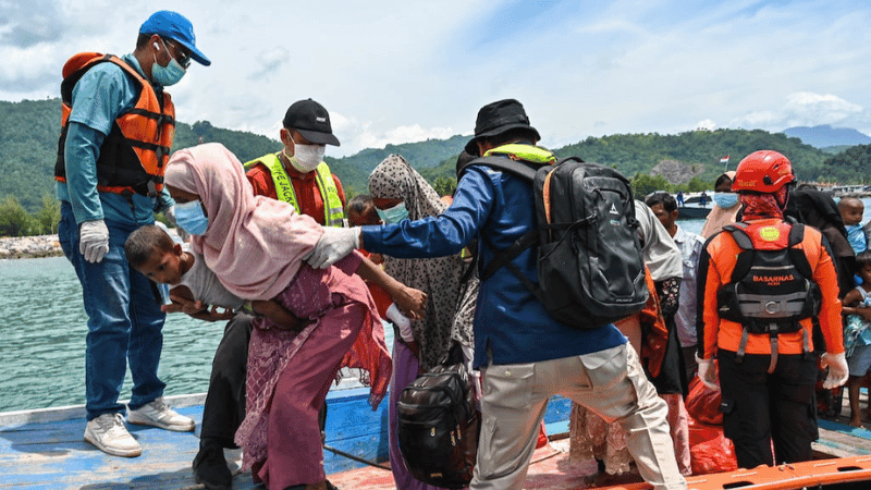 ইন্দোনেশিয়ার উপকূলে ১৫০ জনেরও বেশি রোহিঙ্গা উদ্ধার: জাতিসংঘ