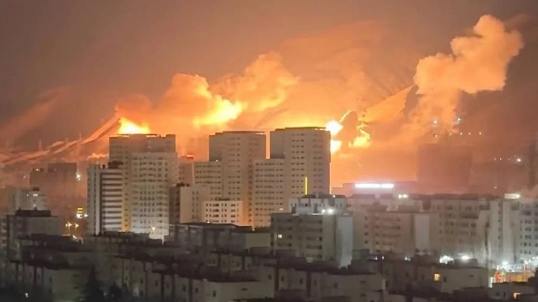 ভয়াবহ বিস্ফোরণে কাঁপছে তেহরান, চরম অস্থিরতায় ইরান