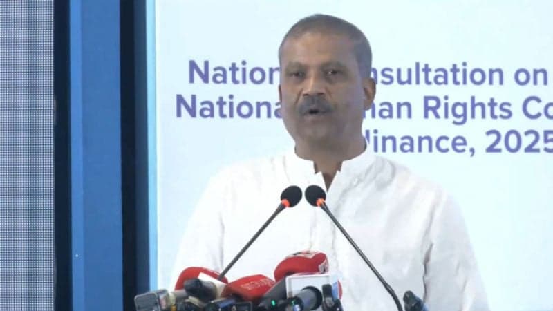 উপদেষ্টাদের সেফ এক্সিটের প্রয়োজন নেই: আসিফ নজরুল 