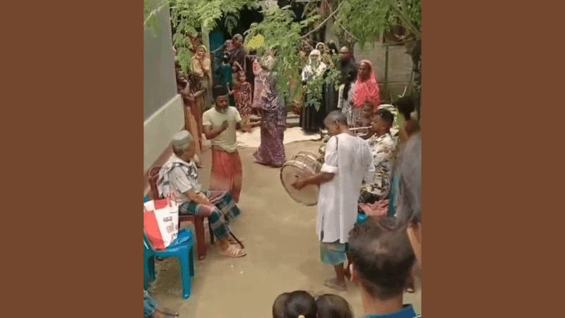 ‘শেষ ইচ্ছা’ পূরণে ঢাকঢোল বাজিয়ে দাফনের আয়োজন, আলেমদের হস্তক্ষেপে স্বাভাবিক জানাজা