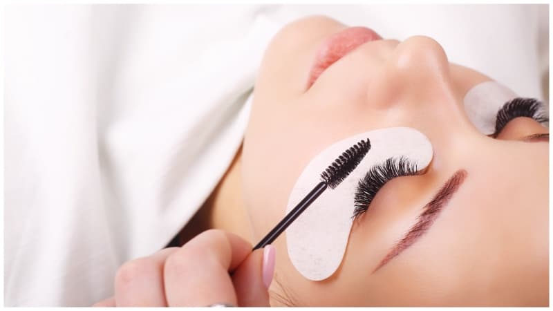 যেভাবে উত্তর কোরিয়ার কৃত্রিম পাপড়ি পশ্চিমে 'মেড ইন চায়না'