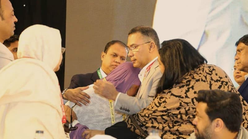 গুম-খুনের শিকার পরিবারের সদস্যদের আহাজারিতে আবেগাপ্লুত তারেক রহমান